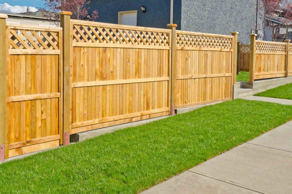 How Much Does a Wood Fence Cost