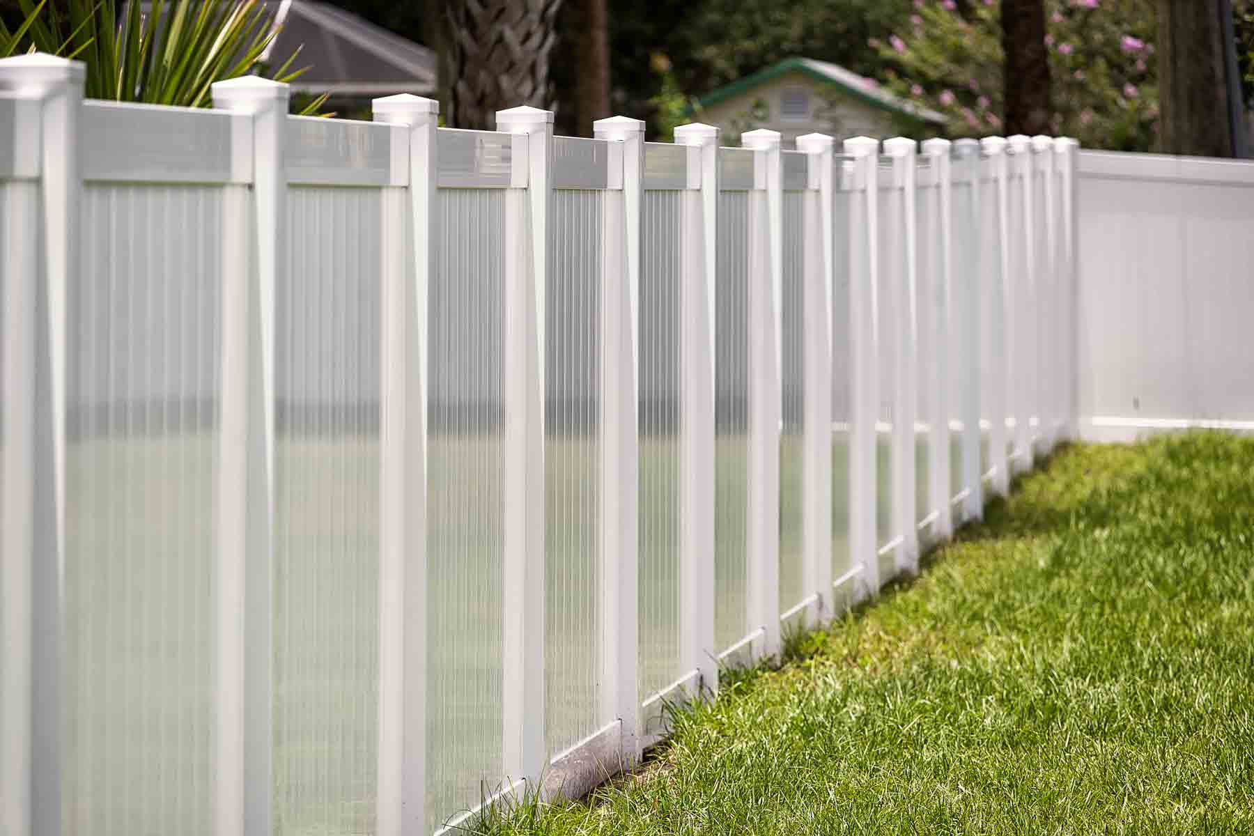 how much does a privacy fence cost