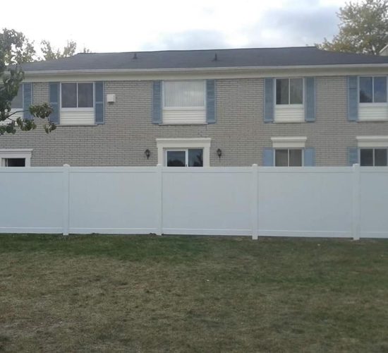 Privacy Fence Installation (7)