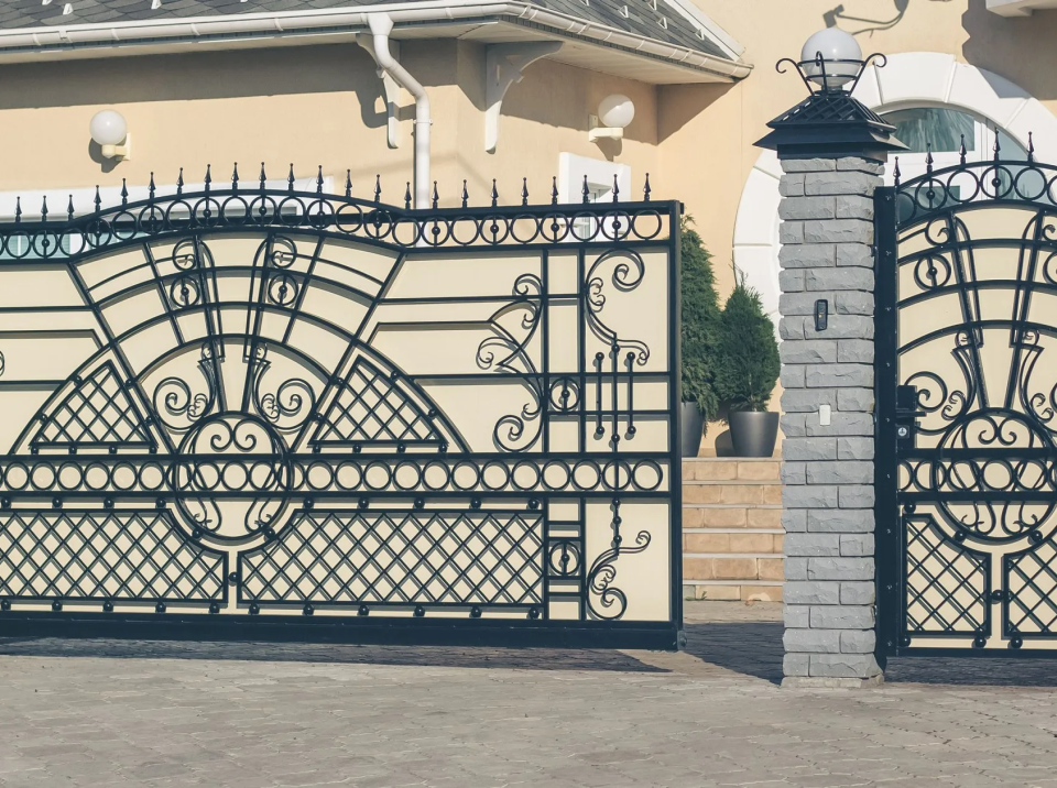 Gate